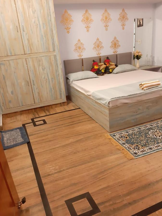 Paarijaat Homestay & Guesthouse Ayodhya Exterior photo